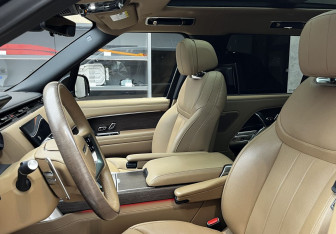 Подержанный автомобиль Land Rover Range Rover 2023 года (10 фото)