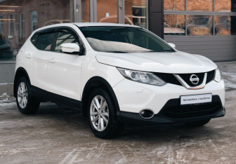 Подержанный автомобиль Nissan Qashqai 2014 года (3 фото)