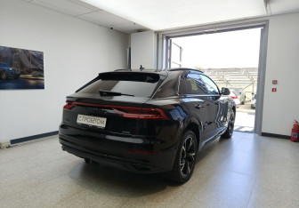 Подержанный автомобиль Audi Q8 2019 года (4 фото)