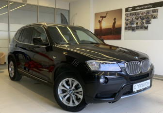 Подержанный автомобиль BMW X3 2011 года (3 фото)