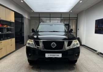 Подержанный автомобиль Nissan Patrol 2011 года (3 фото)