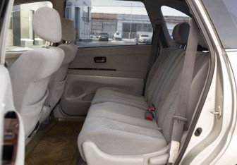 Подержанный автомобиль Toyota Nadia 1999 года (18 фото)