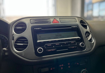 Подержанный автомобиль Volkswagen Tiguan 2008 года (11 фото)