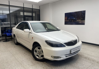Подержанный автомобиль Toyota Camry Sedan 2003 года (4 фото)