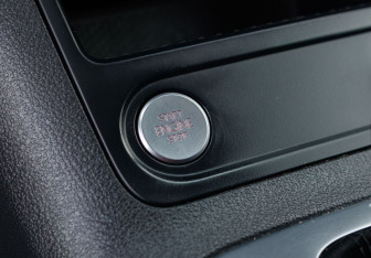 Подержанный автомобиль Volkswagen Tiguan 2012 года (16 фото)