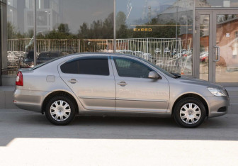 Подержанный автомобиль Skoda Octavia Liftback 2012 года (4 фото)