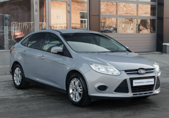 Подержанный автомобиль Ford Focus Sedan 2012 года (3 фото)