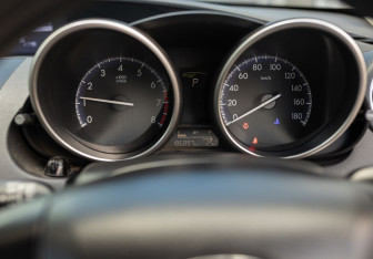 Подержанный автомобиль Mazda Axela Sedan 2012 года (13 фото)