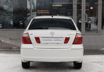 Подержанный автомобиль Toyota Premio 2002 года (6 фото)