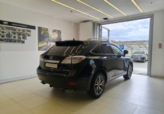 Подержанный автомобиль Lexus RX 2010 года (4 фото)