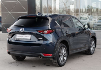 Подержанный автомобиль Mazda CX-5 2020 года (5 фото)
