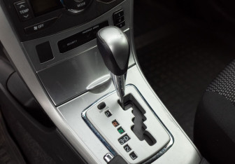 Подержанный автомобиль Toyota Corolla Sedan 2013 года (16 фото)