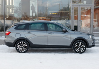 Подержанный автомобиль LADA (ВАЗ) Vesta Wagon 2020 года (4 фото)