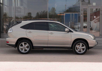 Подержанный автомобиль Lexus RX 2007 года (4 фото)