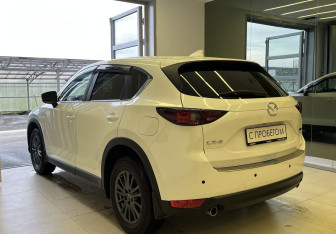 Подержанный автомобиль Mazda CX-5 2021 года (6 фото)