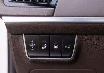 Подержанный автомобиль Kia Stinger 2018 года (23 фото)