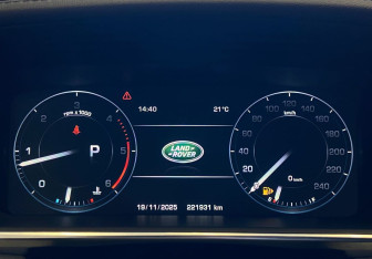 Подержанный автомобиль Land Rover Range Rover 2014 года (10 фото)