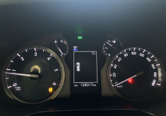 Подержанный автомобиль Toyota Land Cruiser Prado 2019 года (13 фото)