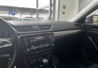 Подержанный автомобиль Skoda Superb Liftback 2018 года (8 фото)
