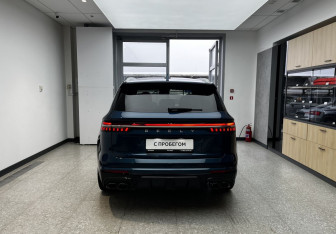 Подержанный автомобиль Geely Monjaro 2023 года (5 фото)