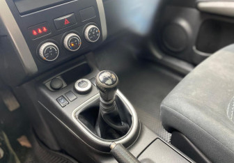 Подержанный автомобиль Nissan X-Trail 2013 года (9 фото)