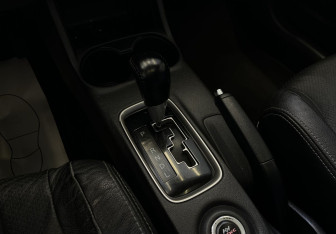 Подержанный автомобиль Mitsubishi Outlander 2014 года (13 фото)