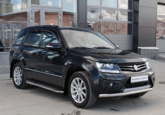 Подержанный автомобиль Suzuki Grand Vitara 2013 года (3 фото)