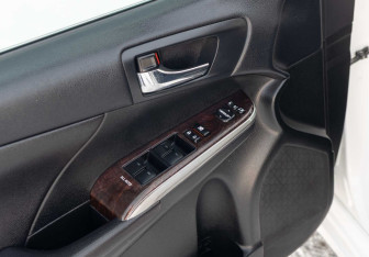 Подержанный автомобиль Toyota Camry Sedan 2016 года (18 фото)