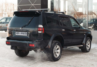 Подержанный автомобиль Mitsubishi Pajero Sport 2007 года (5 фото)