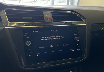 Подержанный автомобиль Volkswagen Tiguan 2020 года (13 фото)
