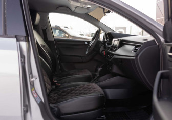 Подержанный автомобиль Skoda Rapid Liftback 2020 года (17 фото)