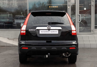 Подержанный автомобиль Honda CR-V 2008 года (6 фото)