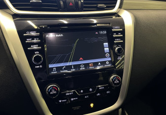 Подержанный автомобиль Nissan Murano Suv 2017 года (14 фото)