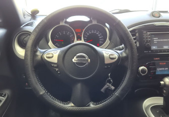 Подержанный автомобиль Nissan Juke 2011 года (9 фото)
