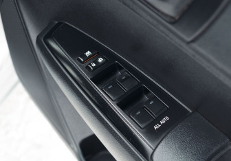 Подержанный автомобиль Toyota Corolla Wagon 2018 года (15 фото)