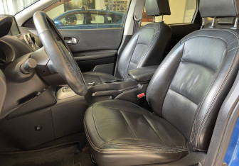 Подержанный автомобиль Nissan Qashqai 2007 года (8 фото)