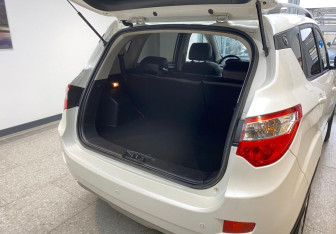 Подержанный автомобиль Changan CS35 2015 года (8 фото)