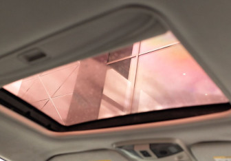 Подержанный автомобиль Dodge Durango 2005 года (19 фото)