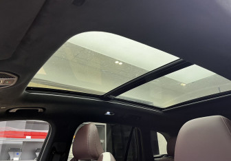 Подержанный автомобиль Geely Monjaro 2023 года (15 фото)