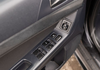 Подержанный автомобиль Mitsubishi Lancer Sedan 2007 года (15 фото)