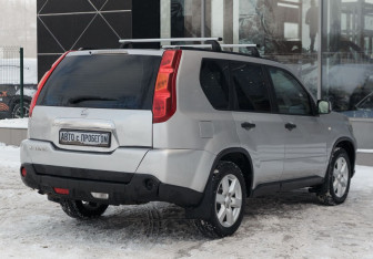 Подержанный автомобиль Nissan X-Trail 2008 года (5 фото)