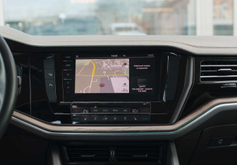 Подержанный автомобиль Volkswagen Touareg 2021 года (14 фото)