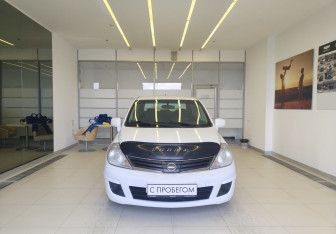 Подержанный автомобиль Nissan Tiida Sedan 2013 года (2 фото)