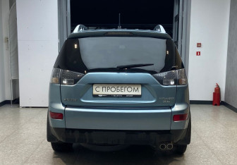 Подержанный автомобиль Mitsubishi Outlander 2008 года (6 фото)
