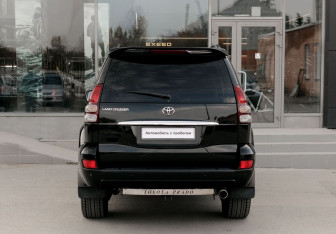 Подержанный автомобиль Toyota Land Cruiser Prado 2008 года (6 фото)