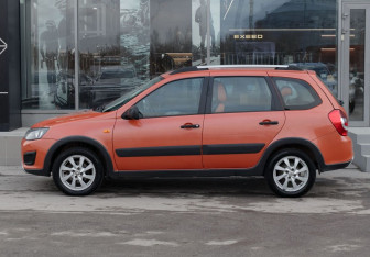 Подержанный автомобиль LADA (ВАЗ) Kalina Hatchback 2015 года (8 фото)