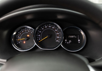 Подержанный автомобиль Renault Sandero 2022 года (12 фото)