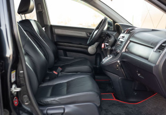 Подержанный автомобиль Honda CR-V 2007 года (21 фото)