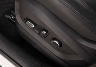 Подержанный автомобиль Exeed LX 2024 года (18 фото)