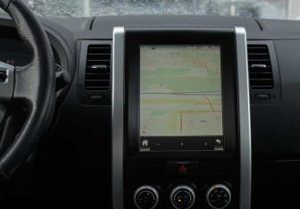 Подержанный автомобиль Nissan X-Trail 2012 года (13 фото)